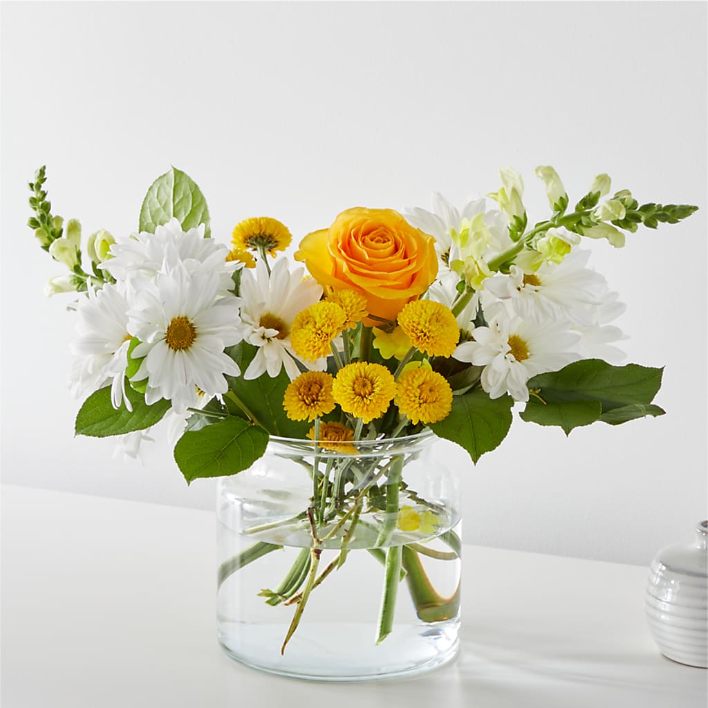 Sun Salutation Bouquet – Jasmin Florist, S Richmond Hl NY