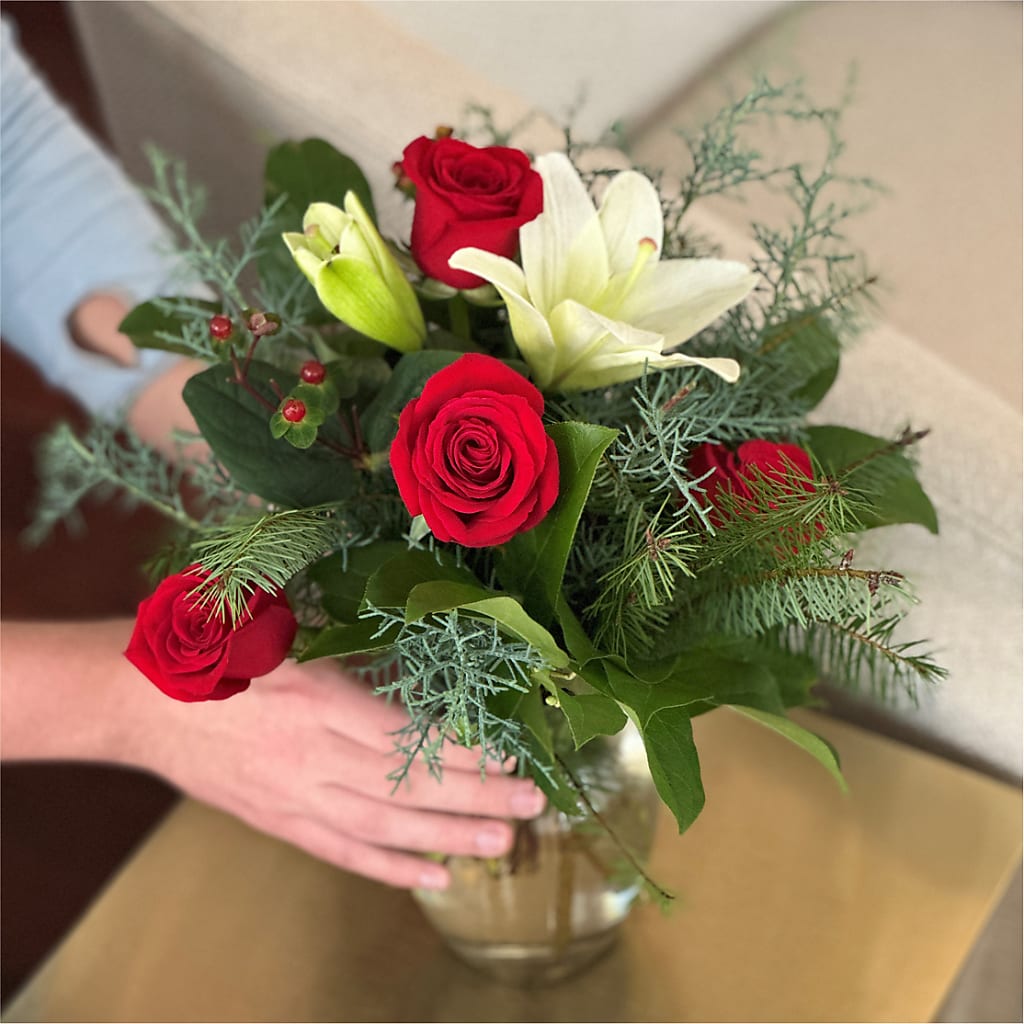 Glittering Lights Bouquet – Jasmin Florist, S Richmond Hl NY