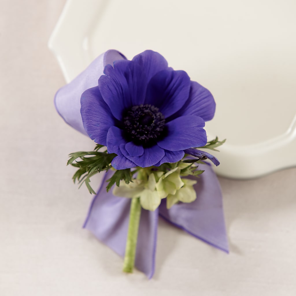 Purple Passion Boutonniere – Jasmin Florist, S Richmond Hl NY