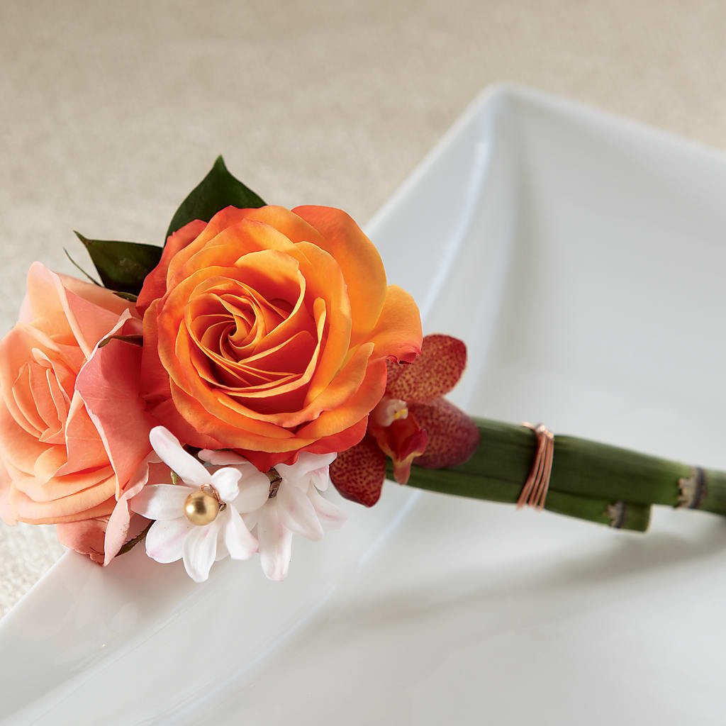 Sunset Dream Boutonniere – Jasmin Florist, S Richmond Hl NY