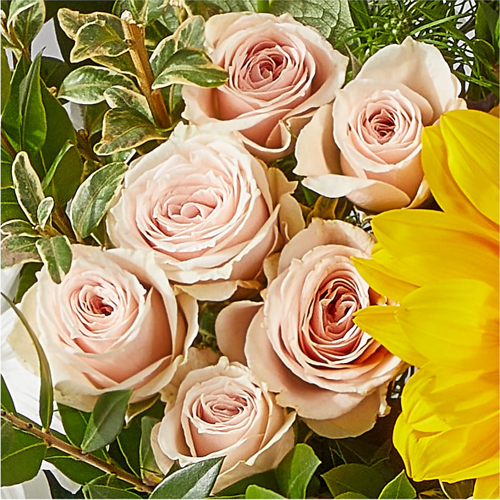 The Good Life Bouquet –  Jasmin Florist, S Richmond Hl NY