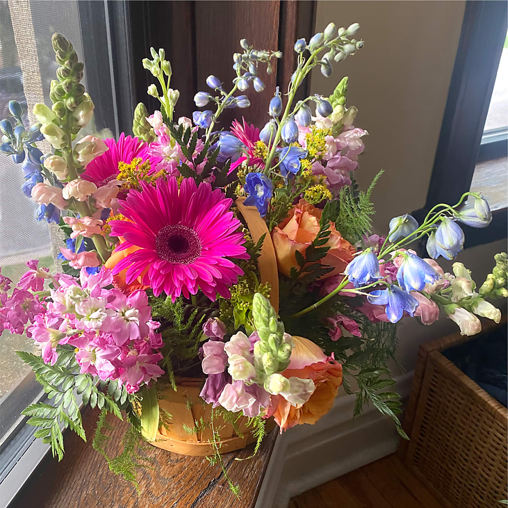 Garden of Life Basket –  Jasmin Florist, S Richmond Hl NY