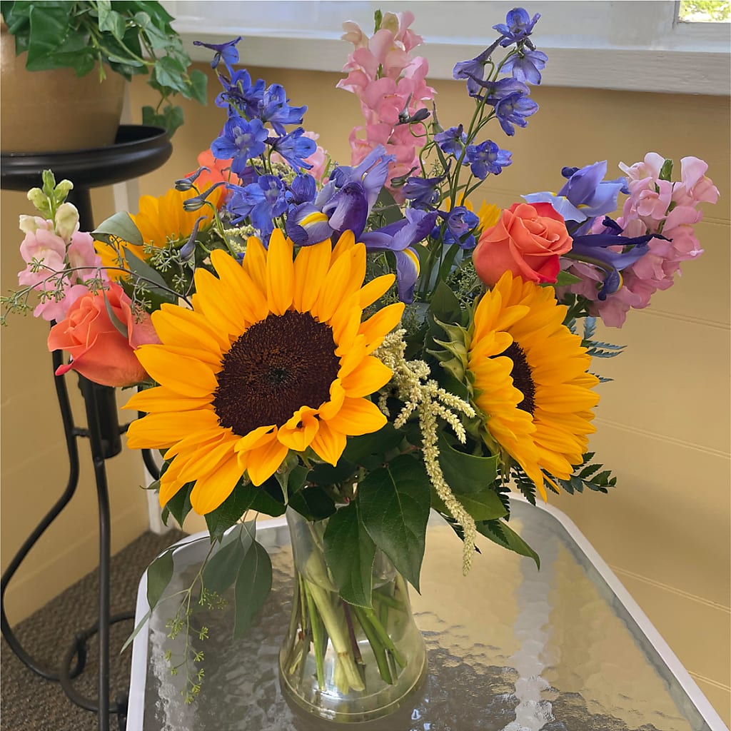 Rays of Life Bouquet –  Jasmin Florist, S Richmond Hl NY